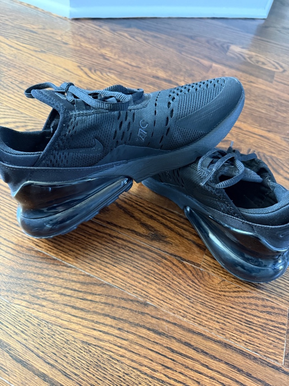 Nike Air Max 270 Women’s Sneakers - Black